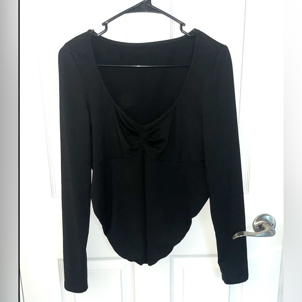 SHEIN Black Hi-low Long Sleeve Crop Top - Picture 5 of 8